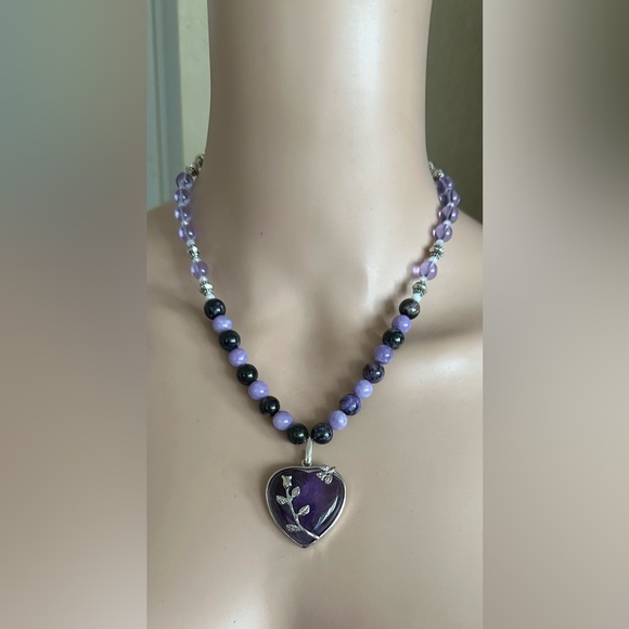 20 inch Amethyst and Charoite bead necklace NWOT - Picture 1 of 15